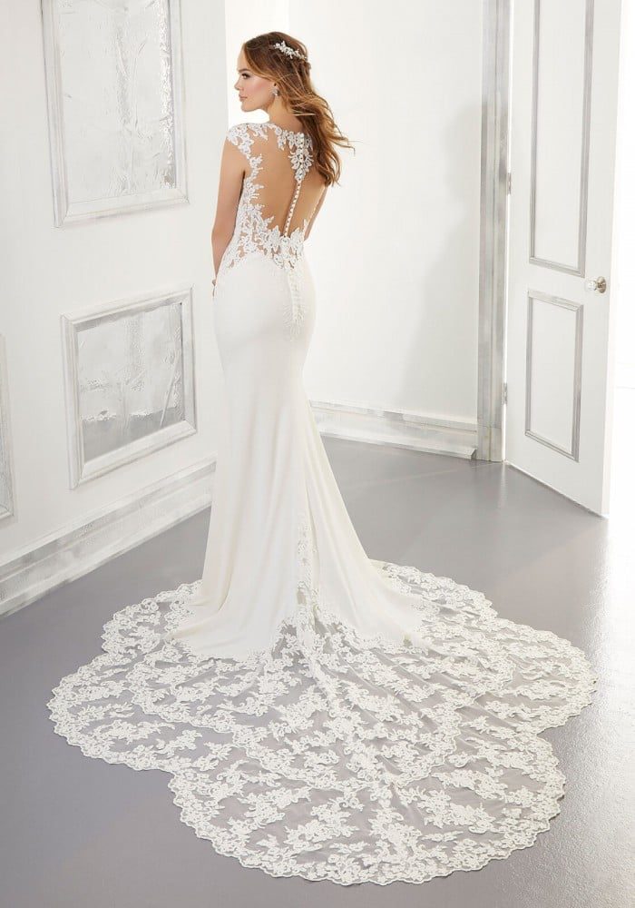 lace mermaid gown